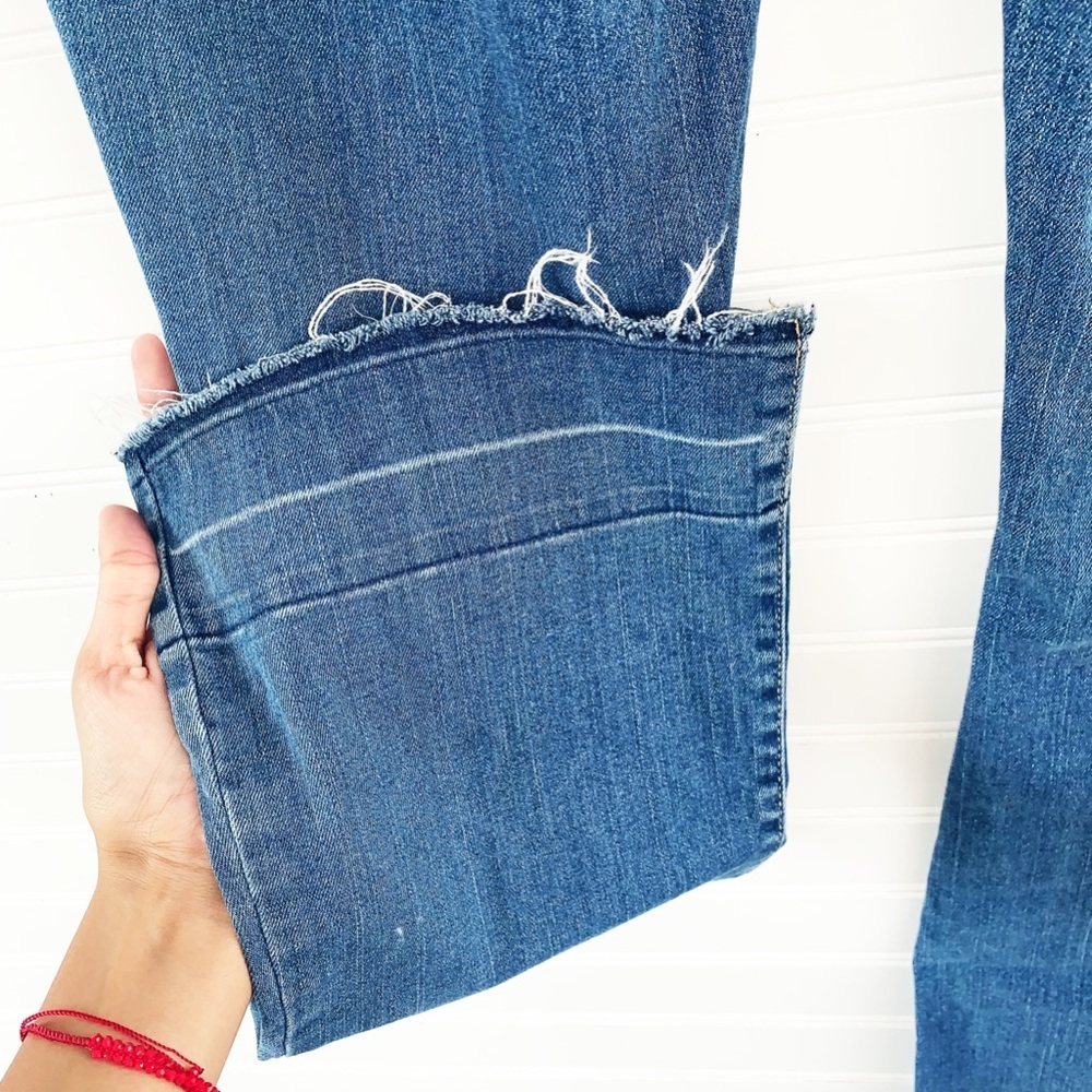 Arizona Blue Flare Distressed Jeans Juniors Size 5 - Picture 4 of 15